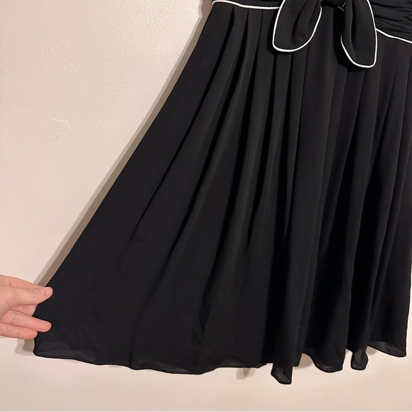 Escada Silk Tie Waist V Neck Cocktail Dress Black size 36 Small - Picture 3 of 7